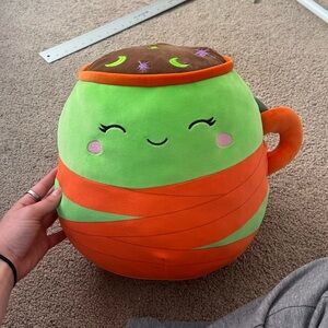 Medea Halloween squishmallow